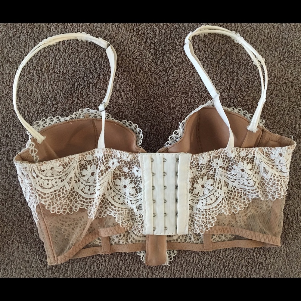 Nude/Lace
